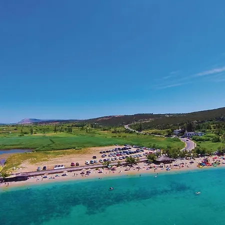 Apartmán Nice In With House Sea View Mandre